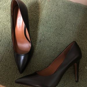 Christian Siriano size 13 black heels